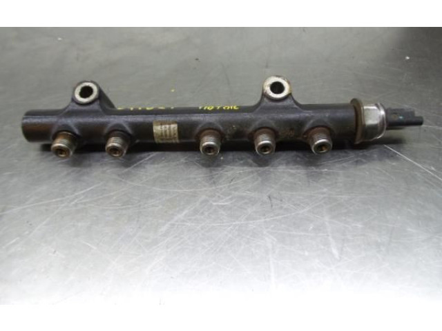 Vstřikovací lišta 968475308002, 94675G01   Volvo V40     