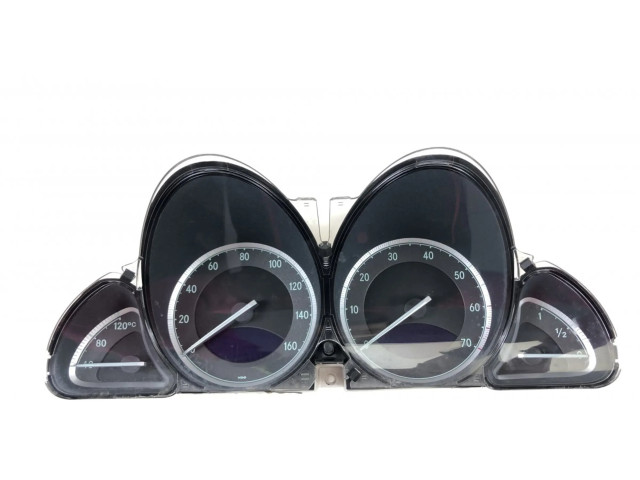 Přístrojová deska  Mercedes-Benz SL R230 2002 110080091027  