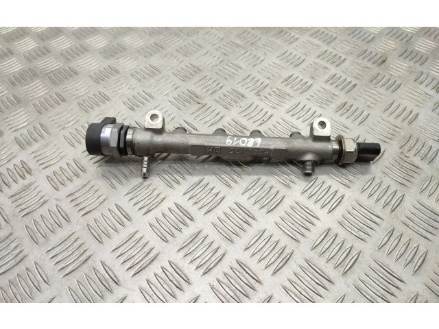 Vstřikovač 0445110471, 04L130277AE   Skoda Octavia Mk3 (5E)     