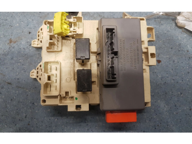 Блок предохранителей  82641-12150, 82641-12150   Toyota Corolla E110    