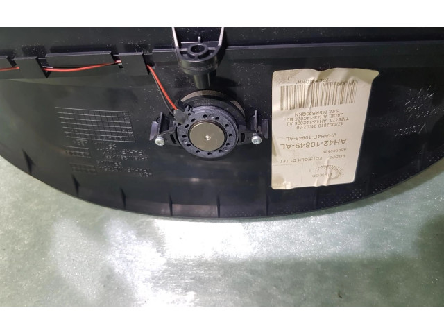 Přístrojová deska  Land Rover Range Rover L322 2007 AH42-10849-AL  