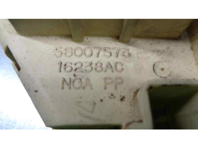   Pojistková skříňka 56007573   Jeep Cherokee XJ 1997