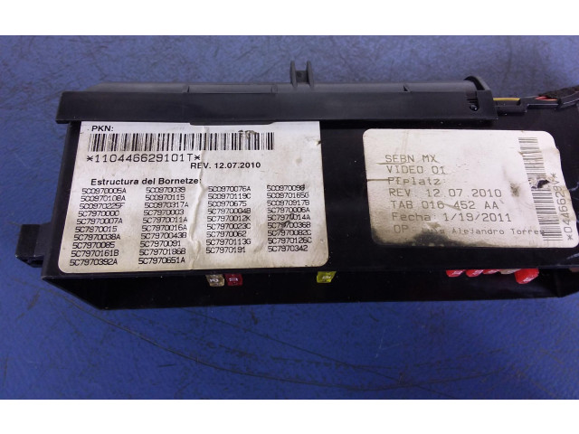   Pojistková skříňka 5C0970005A, 5C0970005A   Volkswagen Jetta VI 2011