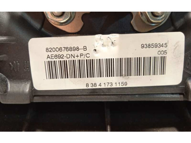 Надувная подушка для руля 8200676898, 93859345   Nissan  Primastar   -  года