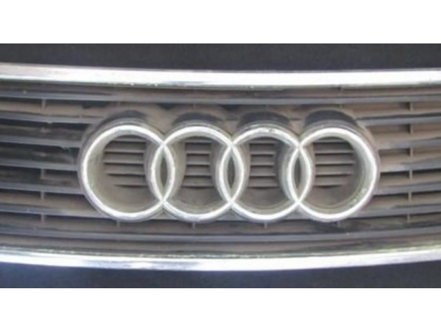 Передняя решётка Audi 100 S4 C4 1990-1995 года 4a0853651      