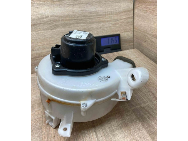 Вентилятор печки    8713047070   Toyota Prius (XW20)