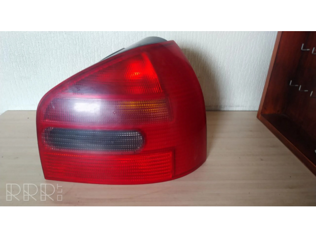 Задний фонарь  4L0945096    Audi A3 S3 8L   1996-2003 года