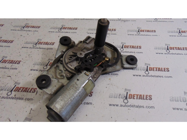 Моторчик заднего дворника 0390206517    Mitsubishi Carisma