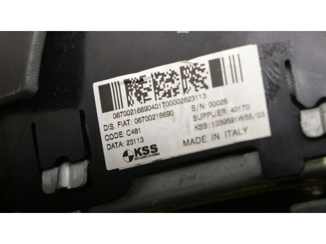 Volant Maserati Ghibli 2014 06700186830, 06700186830  
