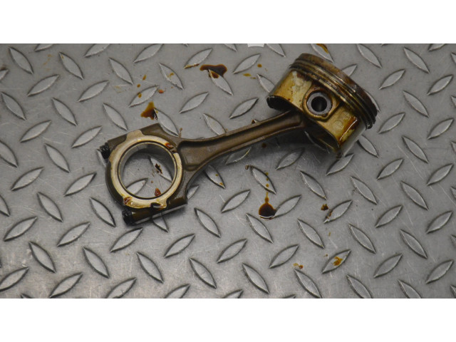 Píst 192834   Toyota Auris 150    2ZR-FAE 