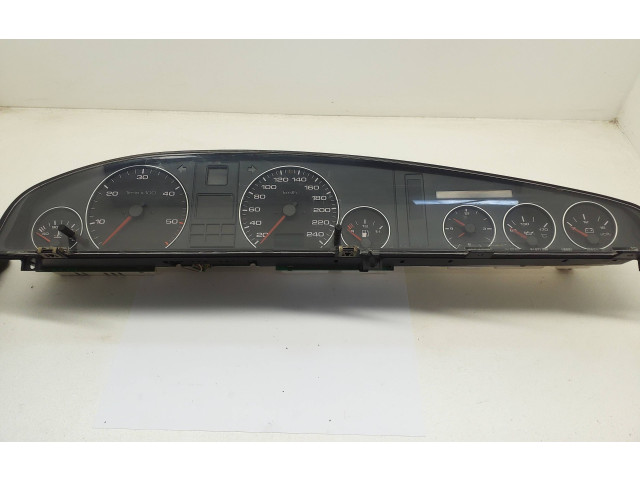 Přístrojová deska  Audi A6 S6 C4 4A 1995 88311219  