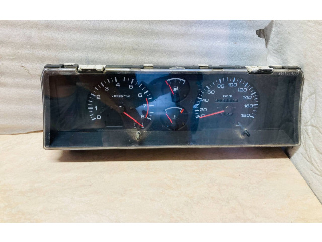 Přístrojová deska  Nissan Terrano 1988 2481357g00  