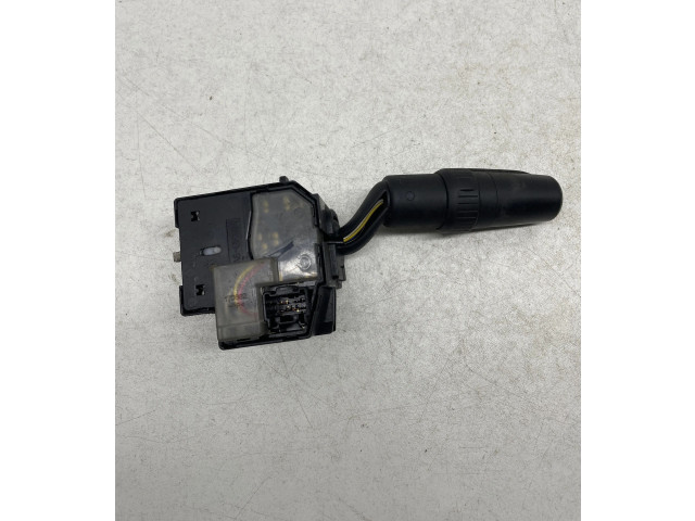 Ручка стеклоочистителей 17D682   Mazda 5