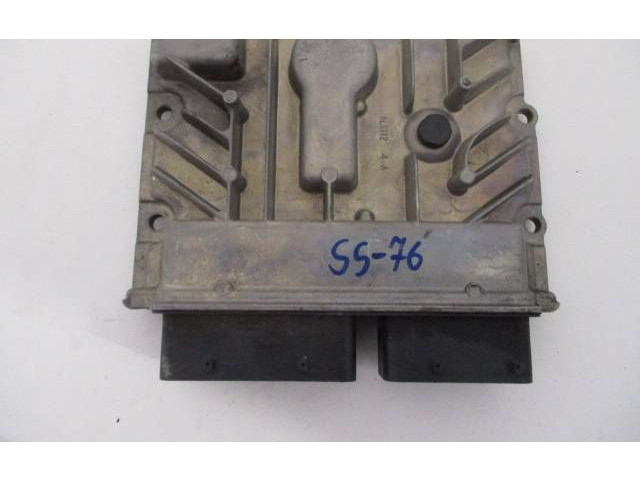 Řídící jednotka 55588354, 55579719   Opel Astra J 2013