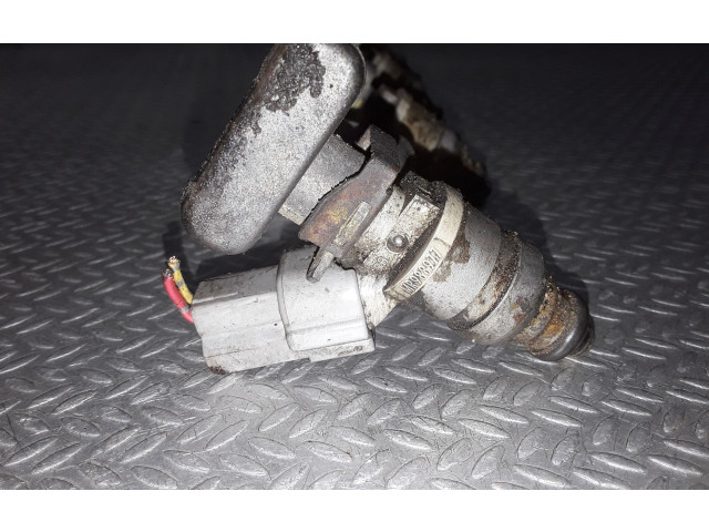 Комплект форсунок MR988977    Mitsubishi Colt   