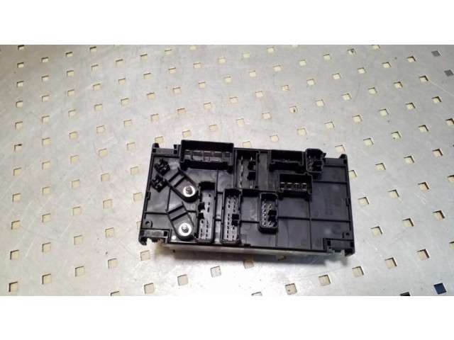   Pojistková skříňka 82241AG000, MB200200B   Subaru Outback 2005