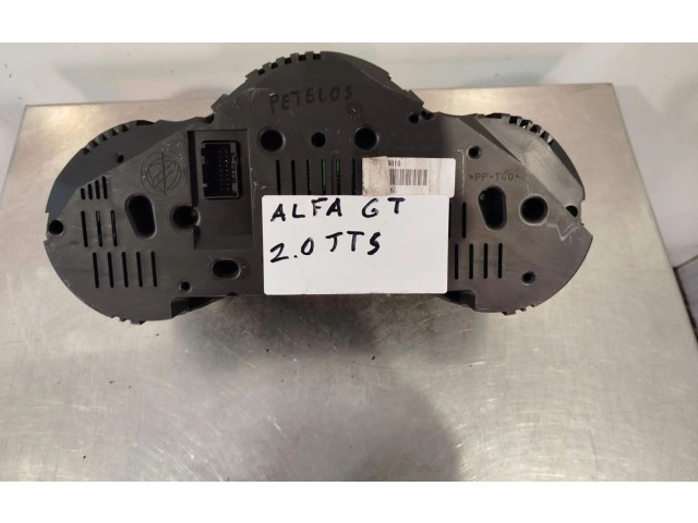 Панель приборов 156050196   Alfa Romeo GT       