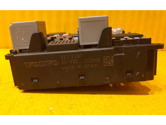   Pojistková skříňka 32212297, 32212297   Volvo V60 2019