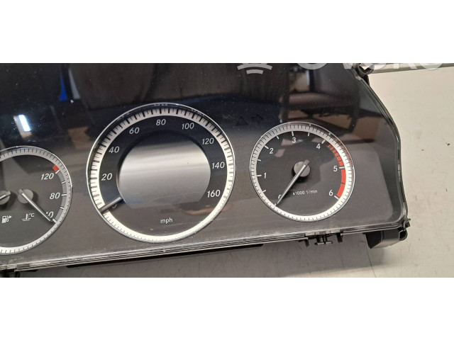 Přístrojová deska  Mercedes-Benz C W204 2011 A2049002605  