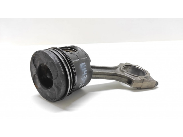 Píst    BMW 5 E39  pro naftový motor 3.0 M57 M57/DP71/430/267T/2M