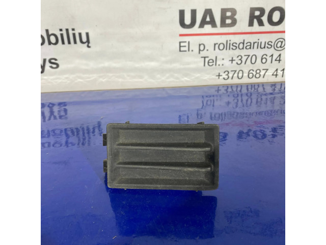 Нижняя решётка (из трех частей) Toyota Avensis T220 2000-2003 года 5312105020      