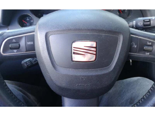 Подушка безопасности двери SLV3R0880201A   Seat Exeo (3R)