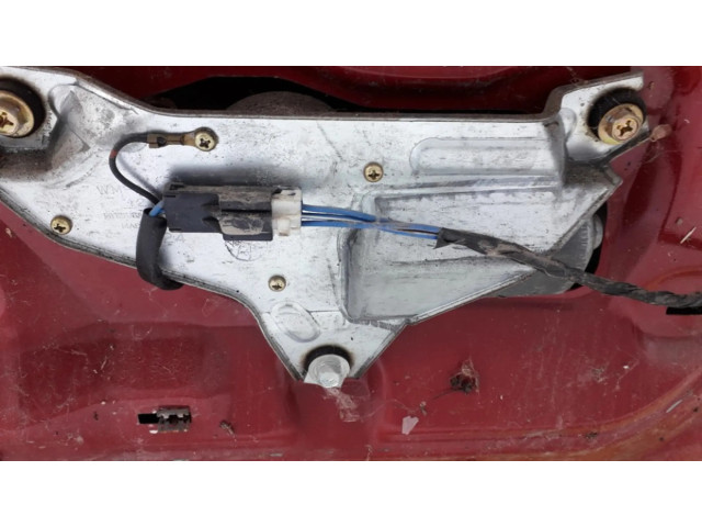 Моторчик заднего дворника     Mitsubishi Colt
