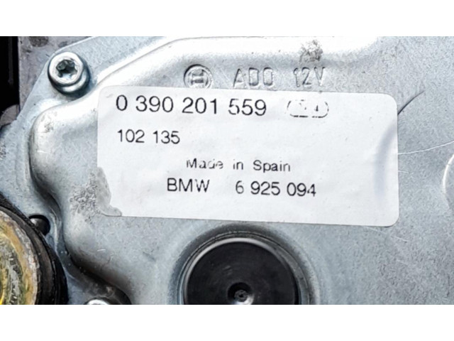 Моторчик заднего дворника 0390201559    BMW 3 E46