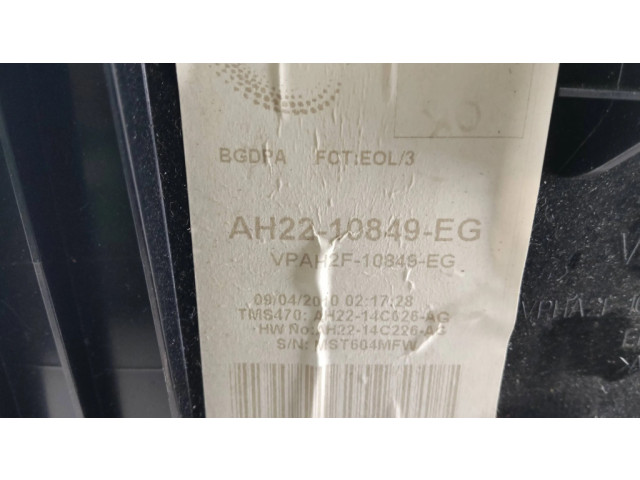 Панель приборов AH2210849EG, HK2214C226AB   Land Rover Range Rover Sport L320       