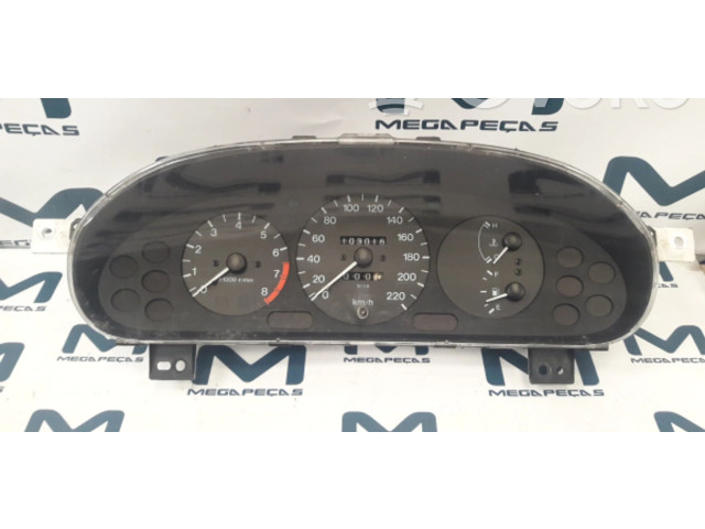 Přístrojová deska  Mazda 323 1997 BE6M  