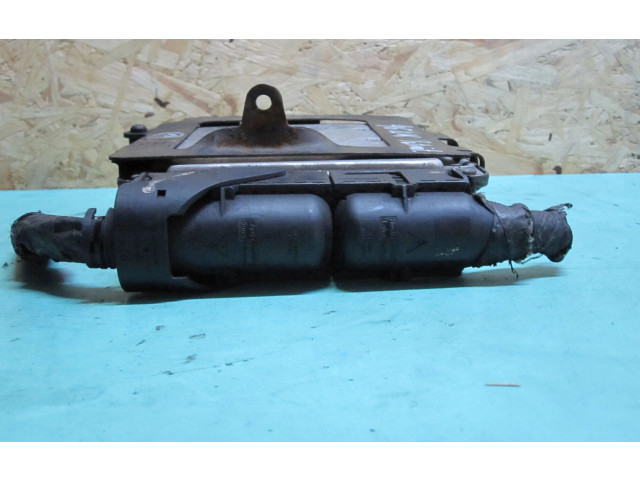 Блок управления двигателя 0281013845   Jeep Patriot