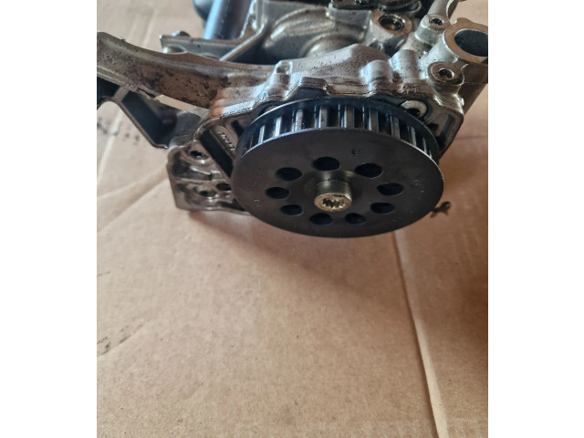 Масляный насос   04L145208AB, 04L145305  Volkswagen Sharan 
