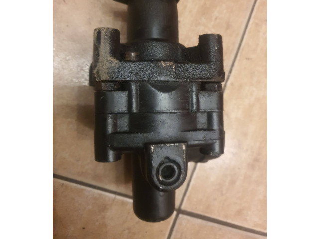 Čerpadlo oleje 8691955129, 0072354   BMW 7 E38   