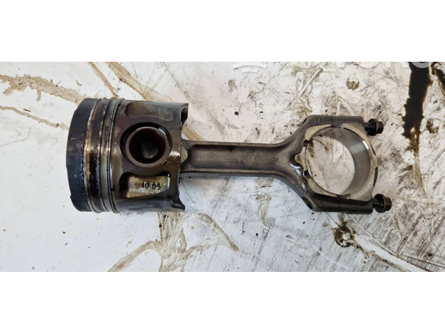  Поршень с шатуном A20DTH 55220723, 55565855  Saab 9-5  