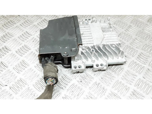 Блок управления двигателя S122865031, 890007560   Ford Mondeo MK IV