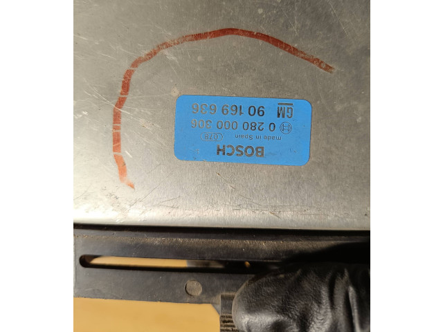 Řídící jednotka 90169636, 0280000306   Opel Rekord E1 1977
