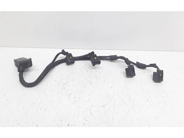 Vstřikovač 7586131   Toyota Avensis T270     