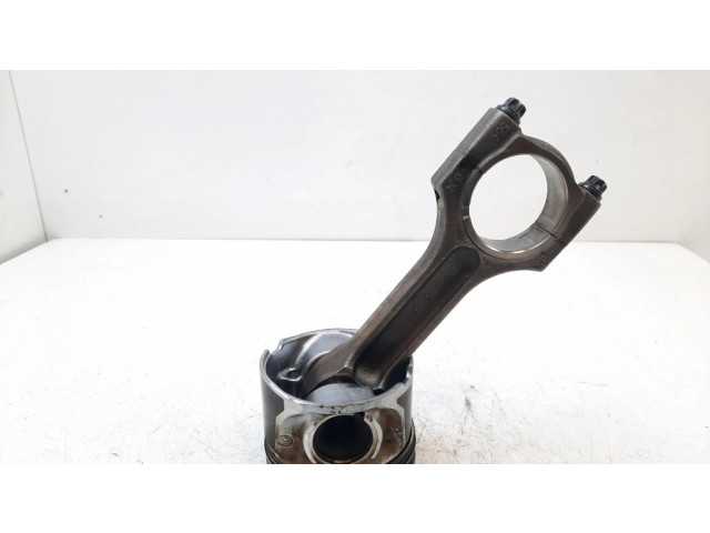  Поршень с шатуном M57D25 (256D2)   BMW 5 E60 E61 для дизельного двигателя 2.5