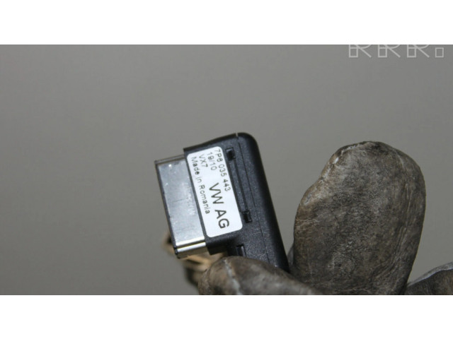 Разъем iPod