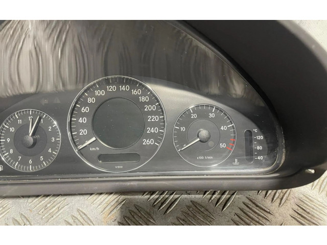 Панель приборов A2095407111   Mercedes-Benz CLK A209 C209       