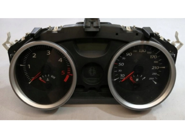 Přístrojová deska  Renault Megane II 2002 8200720321  