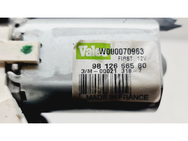 Моторчик заднего дворника 9812666580    Toyota Proace