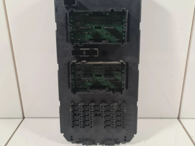 Блок предохранителей 56050066ac   Jeep Grand Cherokee (WK)    