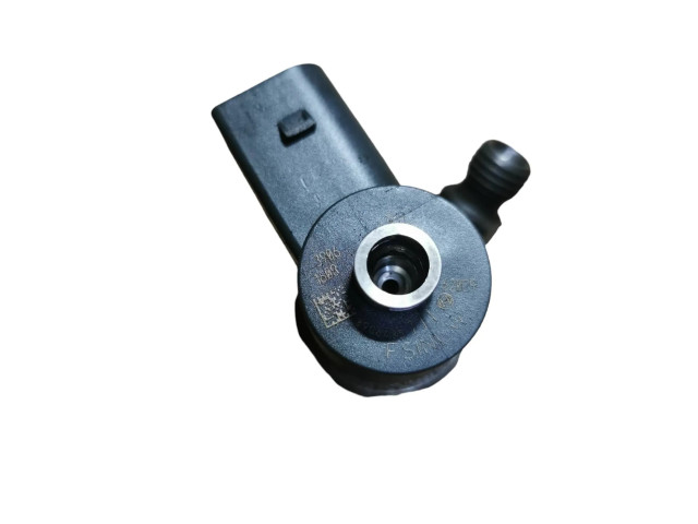 Vstřikovač 0986435111   Mercedes-Benz C W203  pro naftový motor 2.2  