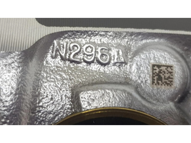 Píst 11258580515   BMW 5 F10 F11   2.0  