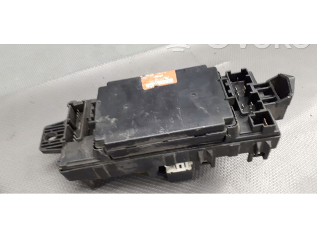 Блок предохранителей 1049933011   Mitsubishi Galant    