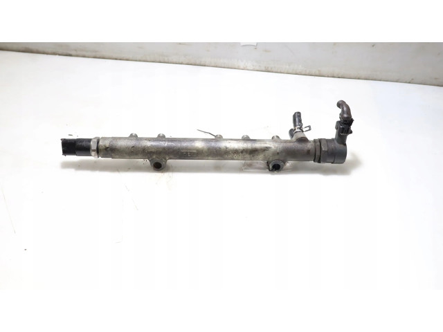Топливная рампа 0445214032   Toyota Avensis T220  
