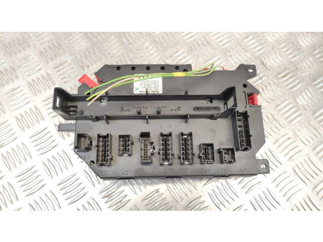 Блок предохранителей  A2215450001, A2215404550   Mercedes-Benz S W221    