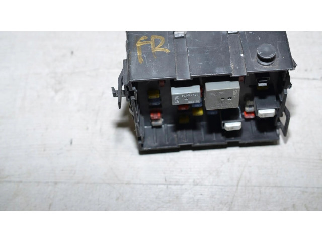 Блок предохранителей 68068355AE   Fiat Freemont    