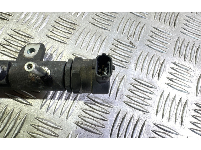 Топливная рампа 55200251, 0445214057   Saab 9-3 Ver2  